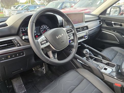 Used 2022 Kia Telluride SX w/ SX Prestige Package image 14