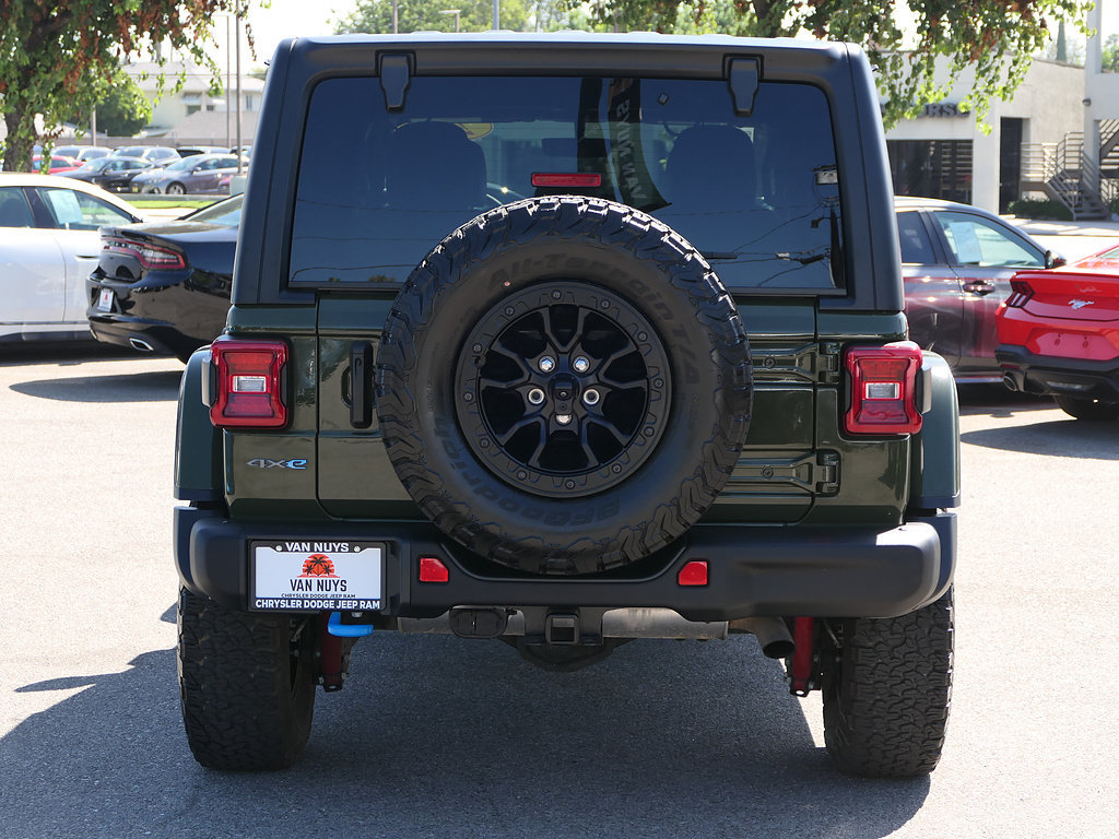 Used 2023 Jeep Wrangler Unlimited Rubicon 4xe AWD/4WD image 4