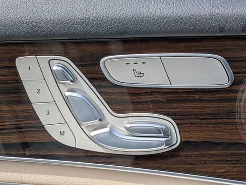 Used 2017 Mercedes-Benz GLC 300 GLC 300 image 29