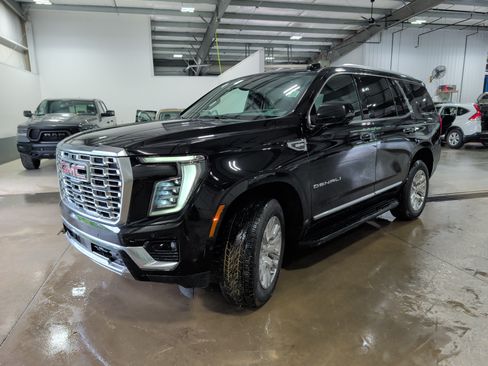 Used 2026 GMC Yukon Denali w/ Advanced Technology Package AWD/4WD image 6