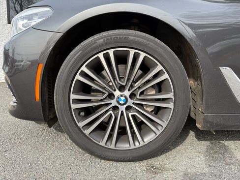 Used 2020 BMW 530i w/ Convenience Package image 18