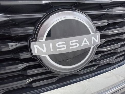 Used 2023 Nissan Rogue SV AWD/4WD image 11