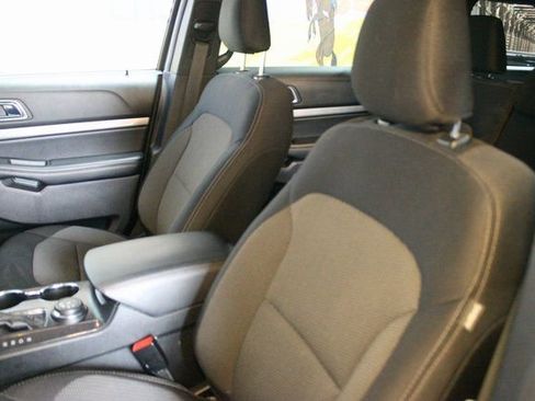 Used 2019 Ford Explorer XLT w/ Safe & Smart Package image 20