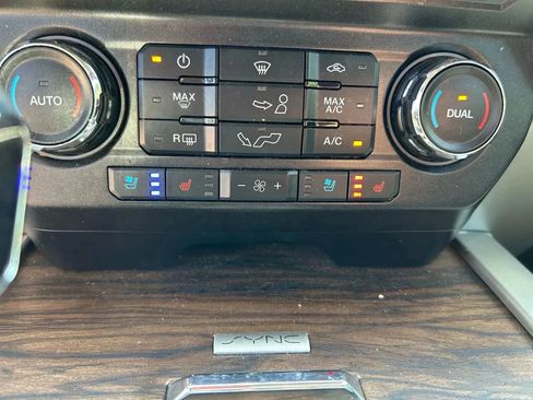 Used 2018 Ford F150 Lariat image 23