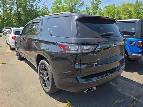 Used 2021 Chevrolet Traverse Premier w/ Redline Edition AWD/4WD image 4