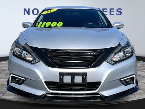 Used 2017 Nissan Altima 2.5 SR image 2