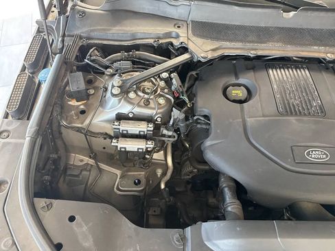 Used 2017 Land Rover Range Rover Sport HSE AWD/4WD image 42
