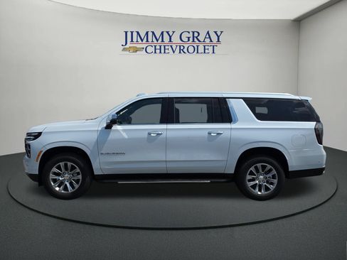 New 2026 Chevrolet Suburban Premier w/ Sun And Tow Package AWD/4WD image 2