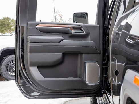 Used 2024 GMC Sierra 2500 Denali w/ Technology Package AWD/4WD image 36