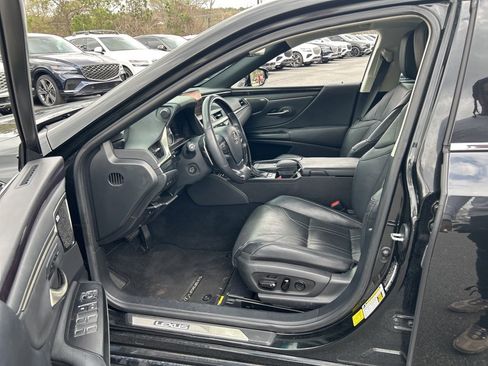 Used 2021 Lexus ES 300h Ultra Luxury w/ Accessory Package 2 image 9