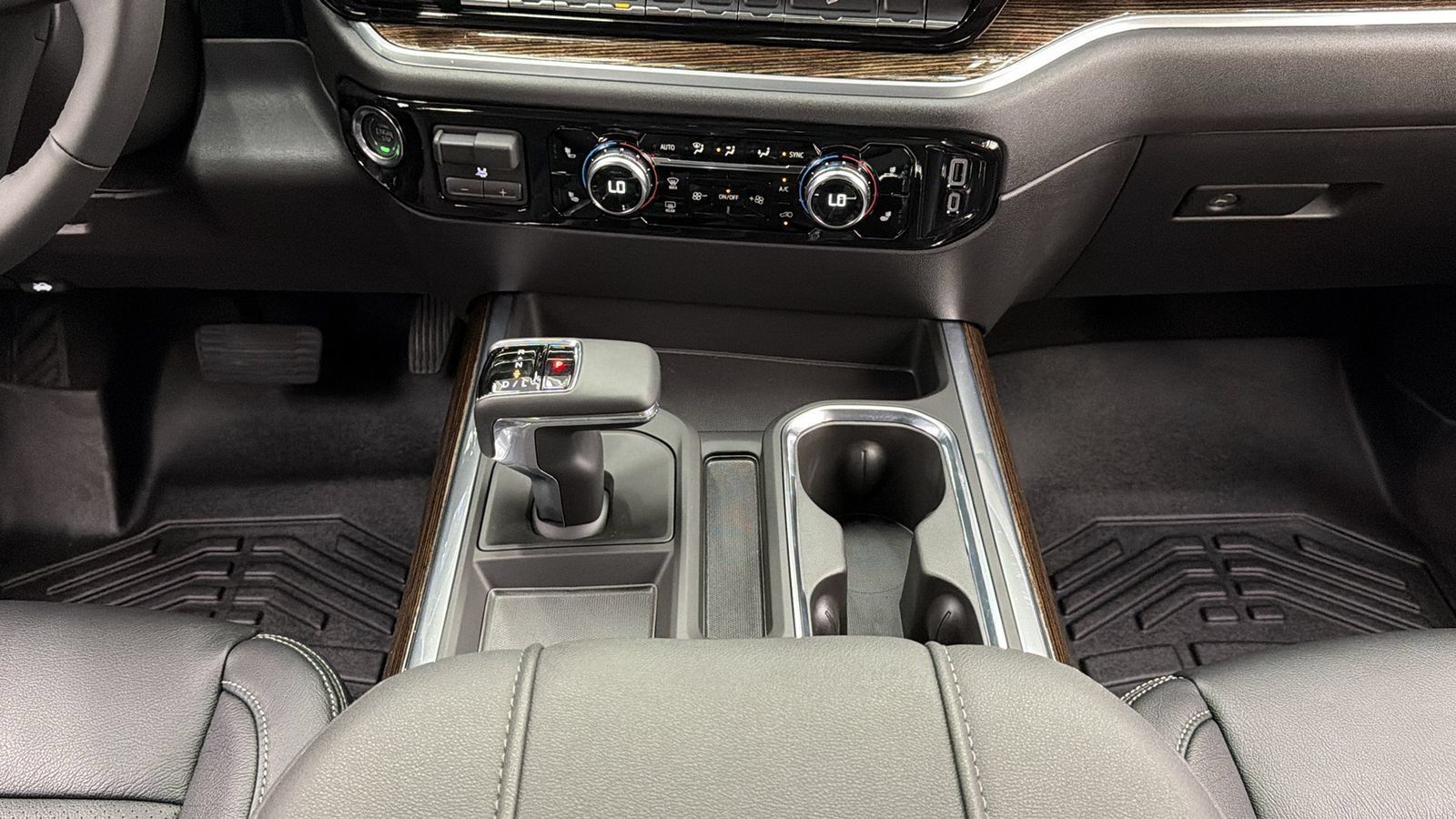Used 2026 GMC Sierra 1500 Elevation AWD/4WD image 34