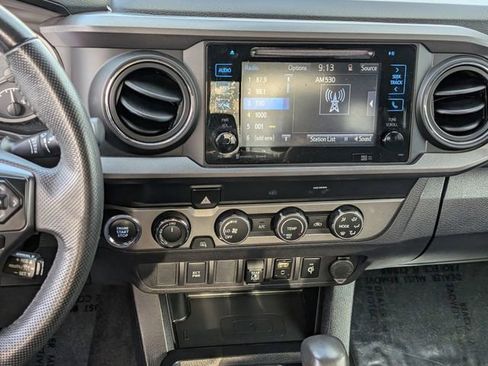 Used 2019 Toyota Tacoma TRD Off-Road image 13