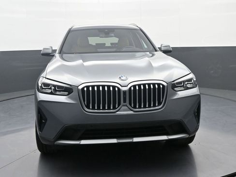 Used 2024 BMW X3 xDrive30i AWD/4WD image 2