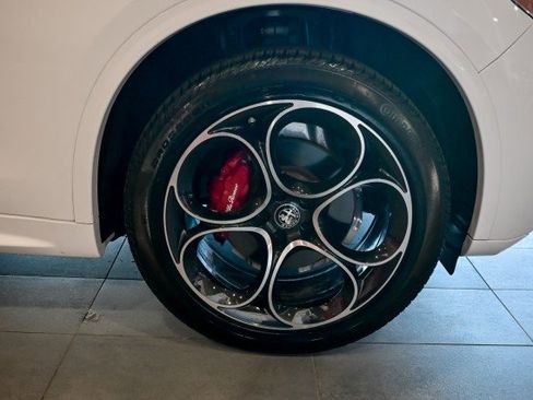 Used 2023 Alfa Romeo Stelvio Veloce image 47