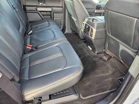 Used 2022 Ford F350 Platinum image 18