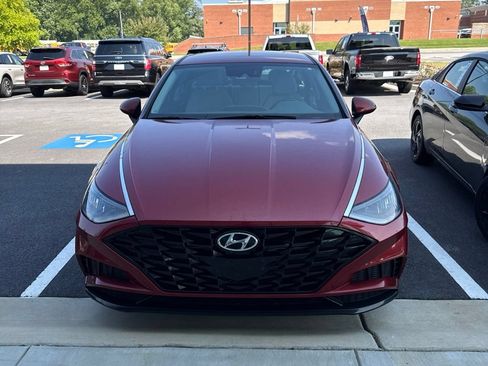 Used 2023 Hyundai Sonata SEL FWD image 2
