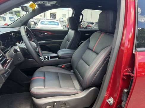 Certified 2026 Chevrolet Traverse RS w/ LPO, Floor Liner Package AWD/4WD image 22