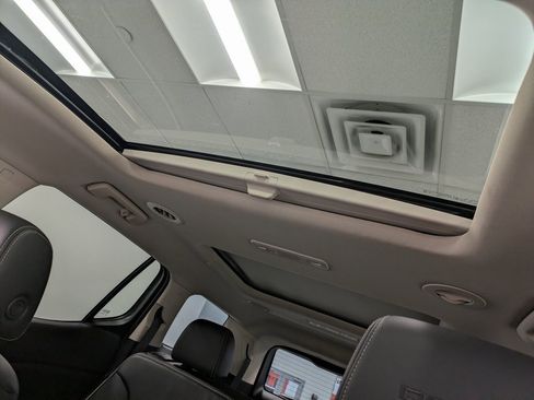 Used 2023 GMC Acadia Denali w/ Black Diamond Edition image 20