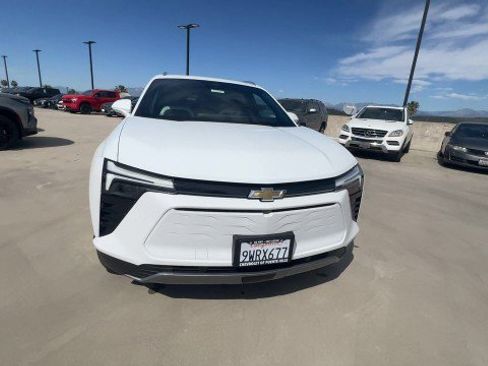 Used 2025 Chevrolet Blazer EV LT image 3