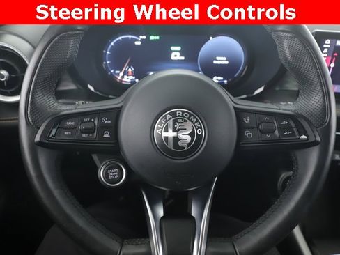 Used 2024 Alfa Romeo Tonale Ti image 22