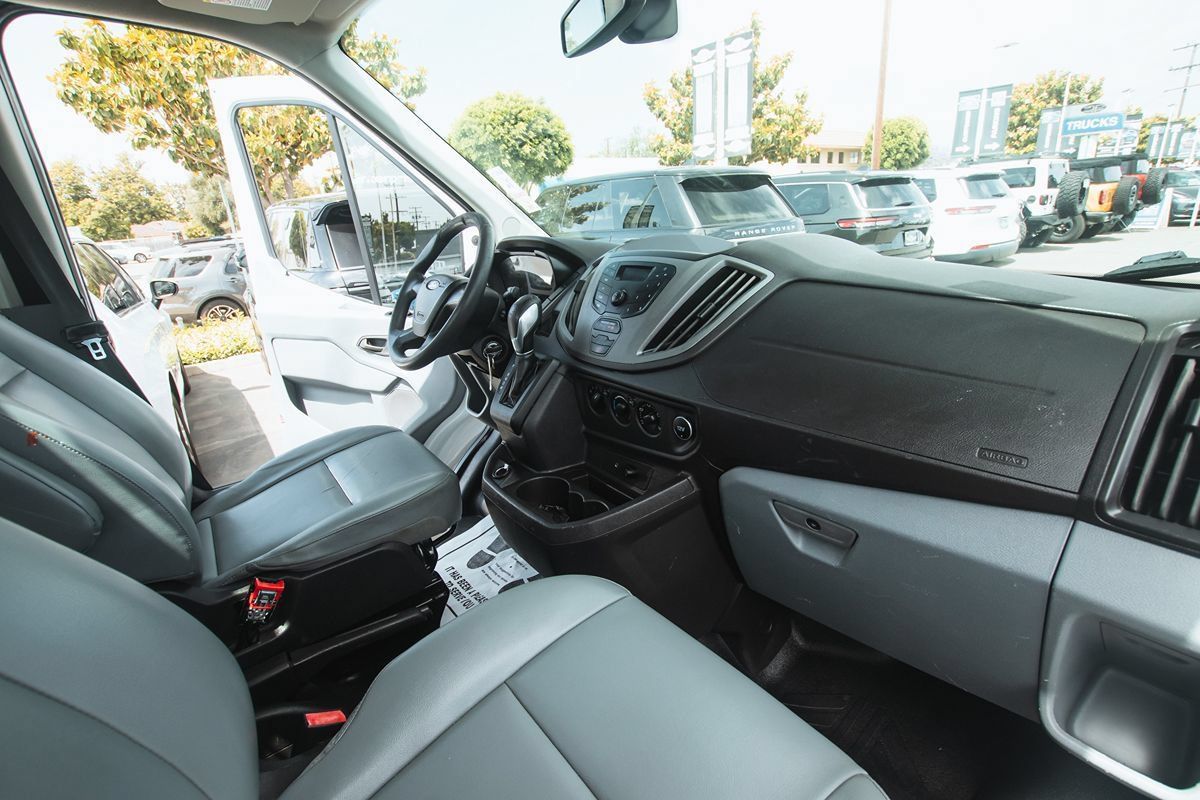 Used 2018 Ford Transit 250 138 RWD image 18