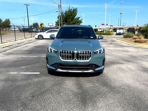 Used 2025 BMW X1 xDrive28i w/ Technology Package AWD/4WD image 2