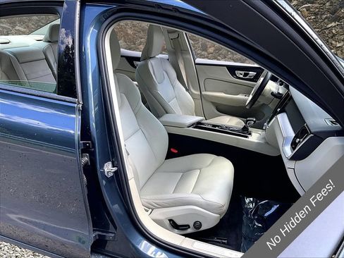 Used 2019 Volvo S60 T5 Momentum w/ Premium Package FWD image 7