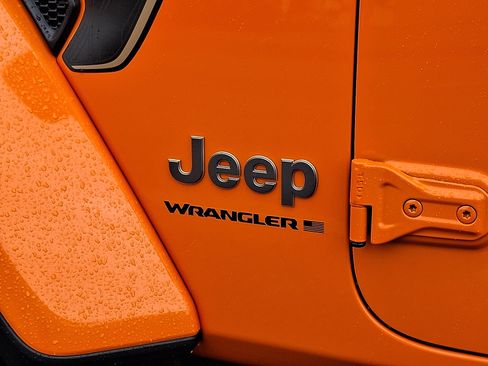 New 2025 Jeep Wrangler Unlimited Rubicon 392 image 5