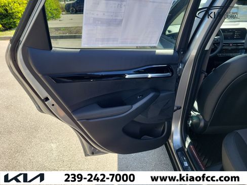 New 2026 Kia Seltos S FWD image 13
