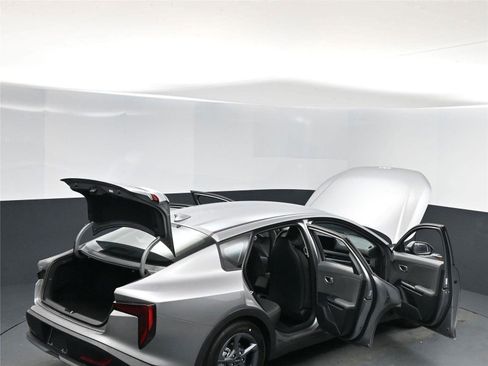 New 2025 Kia K4 LXS image 18