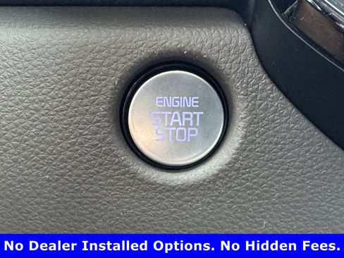 Used 2025 Kia Carnival FWD image 20