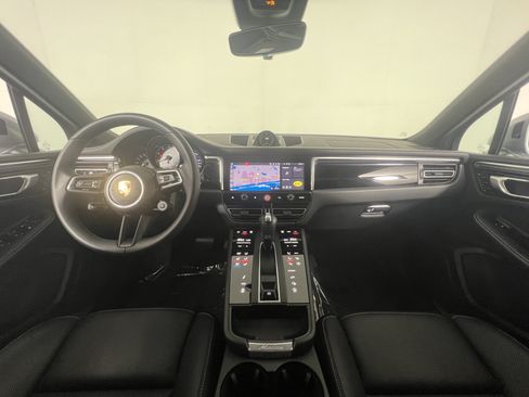 Certified 2026 Porsche Macan S AWD/4WD image 13