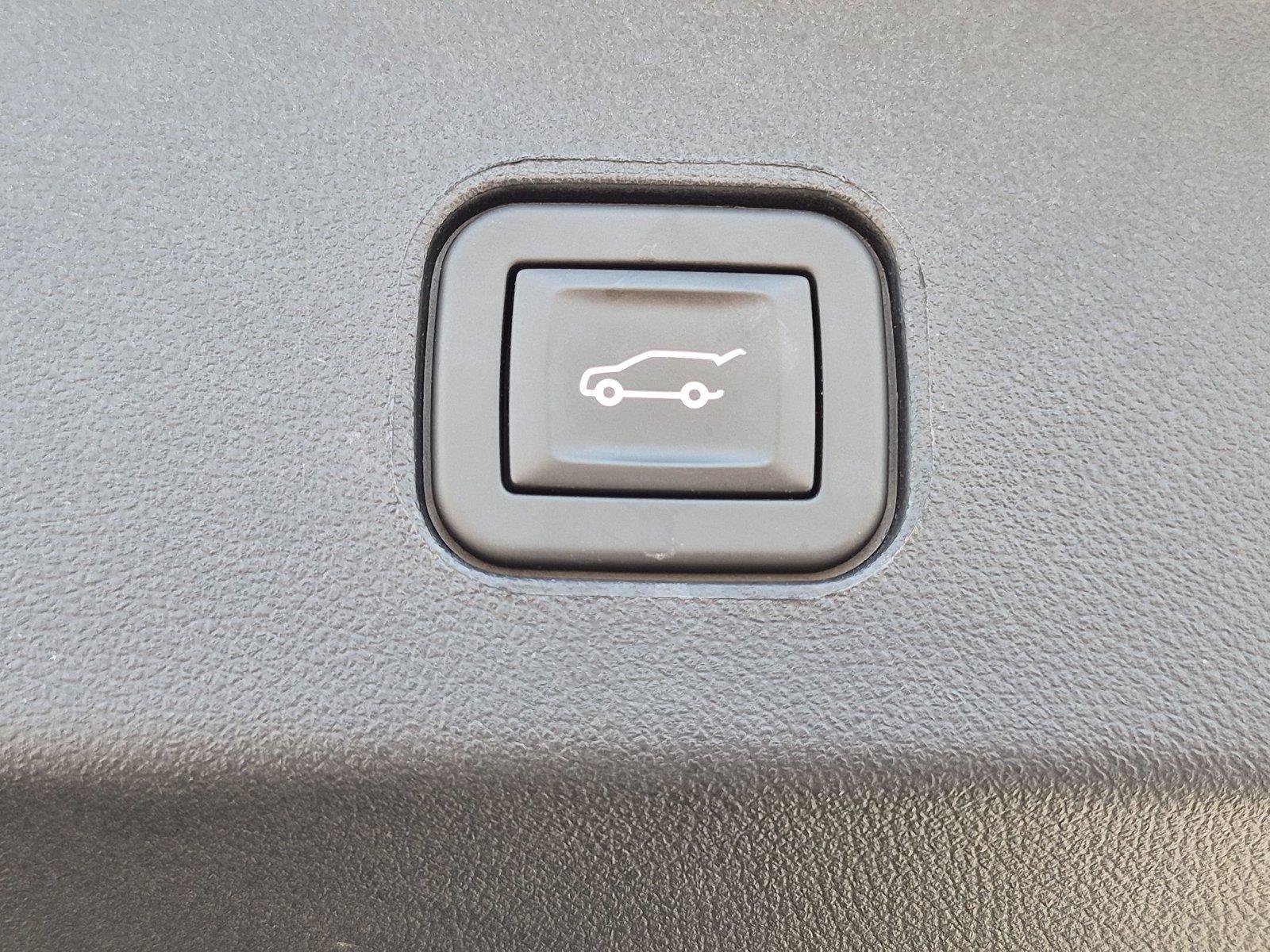 Used 2024 Cadillac Lyriq Tech AWD/4WD image 32