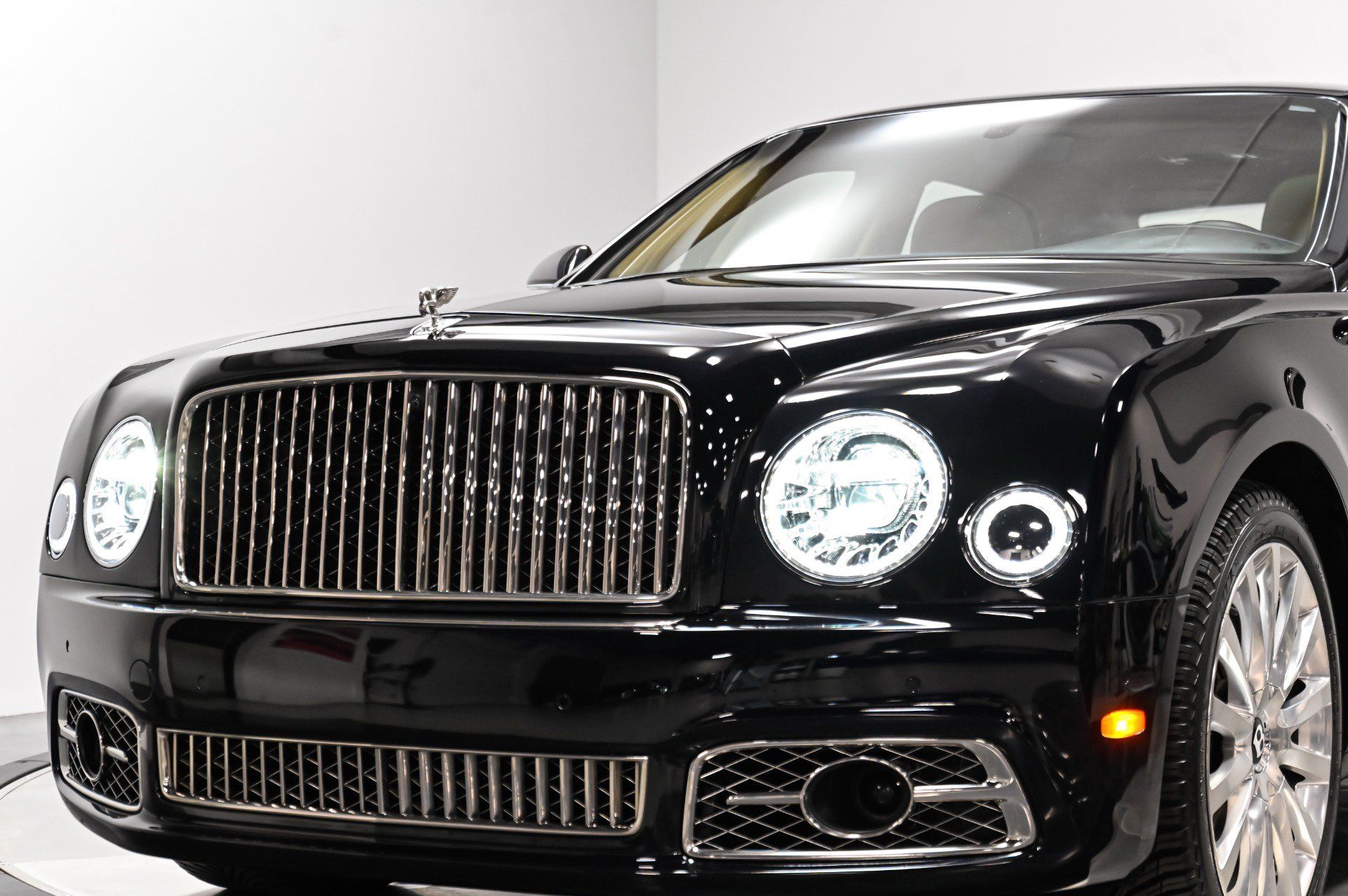 Used 2017 Bentley Mulsanne RWD image 55