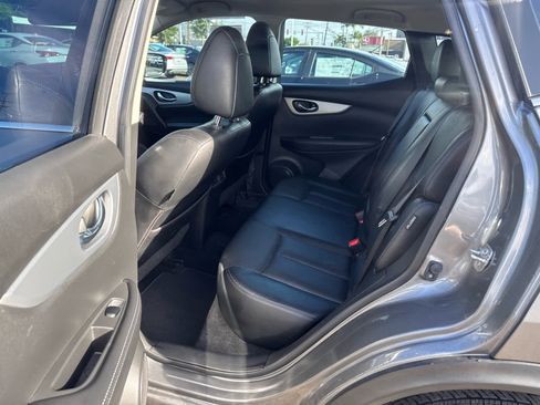 Used 2020 Nissan Rogue Sport SL image 9