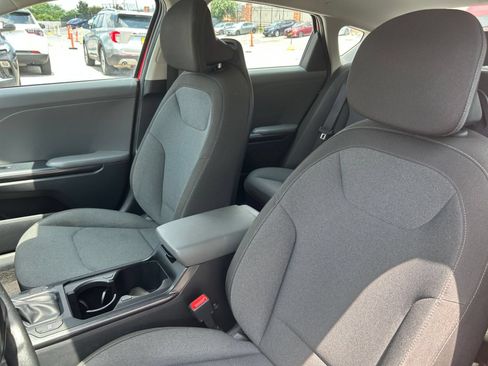 Used 2025 Kia K4 FWD image 31