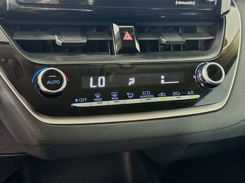 Used 2022 Toyota Corolla LE image 20