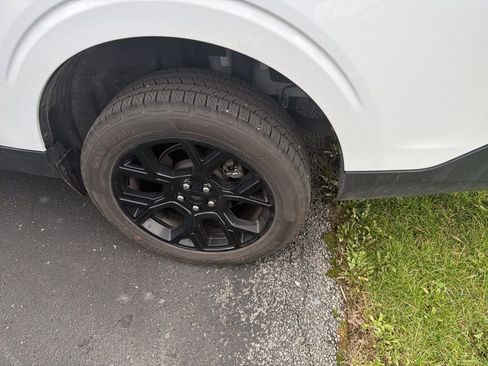 Used 2025 Ford Maverick XLT w/ XLT Luxury Package image 7