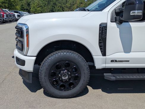 Certified 2023 Ford F250 Lariat w/ Black Appearance Package AWD/4WD image 11