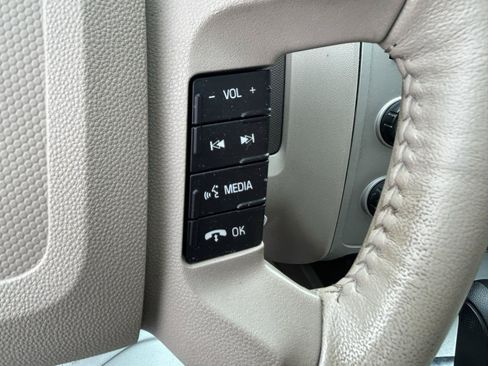 Used 2012 Ford Escape XLT AWD/4WD image 19