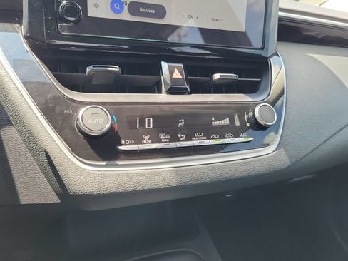 Used 2026 Toyota Corolla LE FWD image 21
