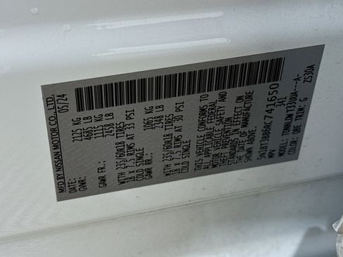 Used 2024 Nissan Rogue SV image 29