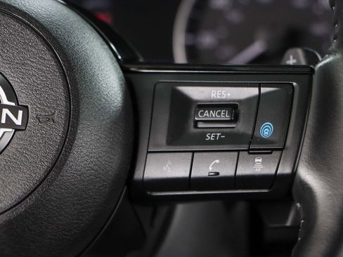 Used 2023 Nissan Pathfinder SL w/ Lighting Package (N92) FWD image 14