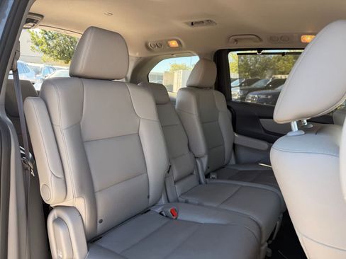 Used 2017 Honda Odyssey EX-L image 11