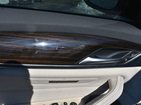 Used 2023 BMW 540i w/ Premium Package image 12