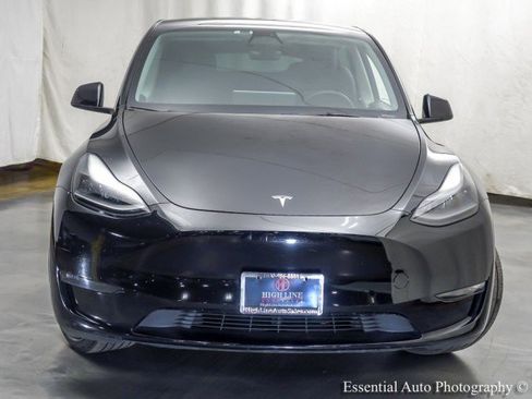 Used 2023 Tesla Model Y Long Range AWD/4WD image 6