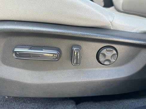 Used 2020 Honda CR-V EX image 29