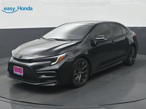 Used 2024 Toyota Corolla SE FWD image 3