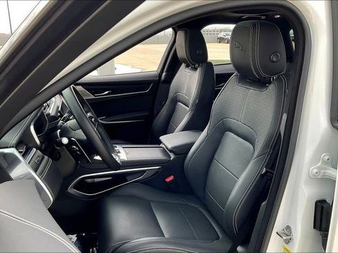 Used 2025 Jaguar F-PACE R-Dynamic S image 30