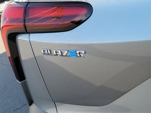 New 2026 Chevrolet Blazer EV LT image 20